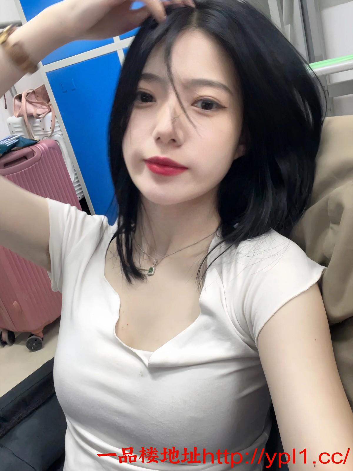 9152A3ED008BA5DBF0017C00D82651B2.jpg